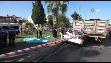 Otomobil tırın altına girdi: 3 genç hayatını kaybetti