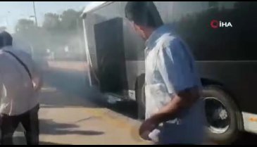 İstanbul'da metrobüste yangın