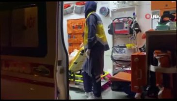 Bursa'da kontrolden çıkan araç önce bariyerlere sonra otomobile çarptı