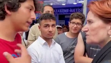 Meral Akşener küpesini çıkarıp gence verdi: Bunu ilk sevdiğin kıza ver