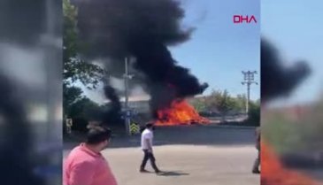 Bursa'da kasasındaki samanın elektrik telleriyle temas ettiği kamyon yandı