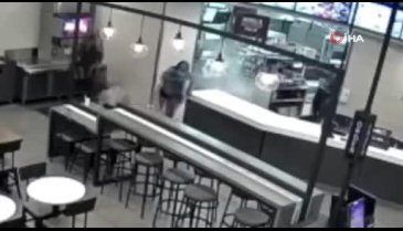 Ünlü restoran zincirinde dehşeti yaşadılar!