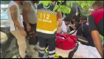 Kaza sonucu bahçe duvarı çocuğun üzerine devrildi
