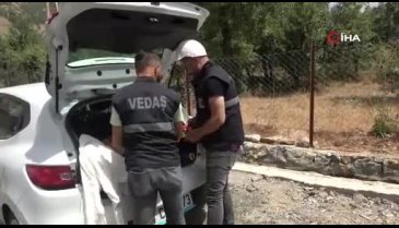 Ekiplerin başı arılarla dertte
