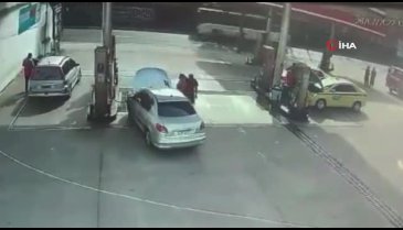 Otomobilin LPG tankı, dolum sırasında bomba gibi patladı