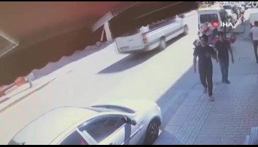Trajikomik kaza: Motorun gaz kolu takılı kaldı