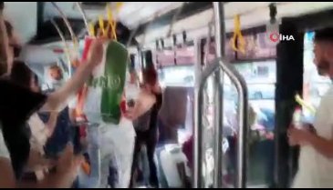 Otobüste kendisine yer veren kadının çocuğuna vurdu