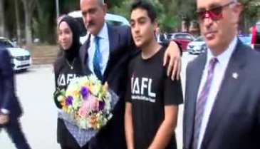Mahmut Özer, 'Bunu ilk defa açıklıyorum' deyip paylaştı! Müfredata yeni ders