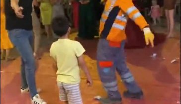 Aksaray'daki temizlik işçisinin 22 saniyelik videosu gündem oldu