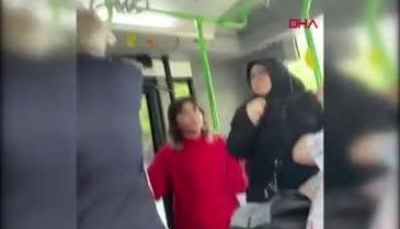 Otobüste kadına hakarete yolculardan tepki