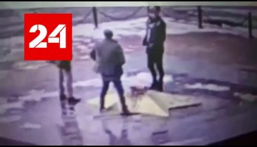 Rusya'da 'Sönmeyen Ateş' anıtına tuvaletini yapan 3 Türk tutuklandı