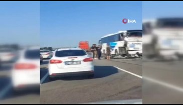 Bursa'da yakıt tankeri otobüse çarptı
