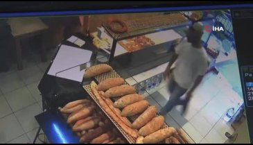 Börek almaya diye geldi, SMA hastasının yardım kumbarasını çaldı
