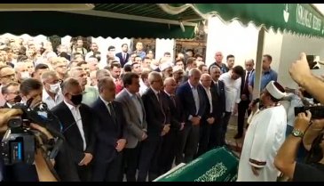 İbrahim Burkay'ın annesi son yolculuğuna uğurlandı