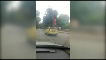 Bursa'da scooter'lı gençler trafikte tehlike saçtı