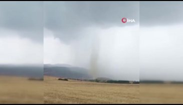 Antalya'nın Korkuteli ilçesinde hortum çıktı