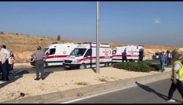 2 işçi servisi çarpıştı: 19 yaralı
