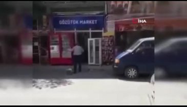 4 kişi ellerinde satır ve sopalarla market bastı