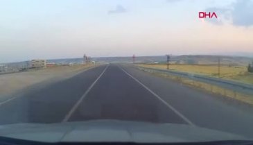 Motosiklet 14 takla atarak şarampole düştü