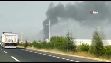 Uşak'ta iplik fabrikasında yangın çıktı