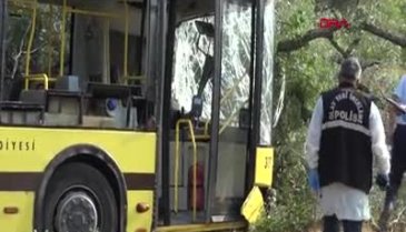 Bursa'da belediye otobüsü, arızalanan kamyonete çarptı: 21 yaralı