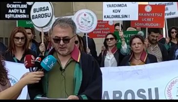 Bursa Barosu'ndan Uluyol Adliyesi önünde oturma eylemi&nbsp;
