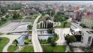 Bursa'da caminin kurşunları çalındı