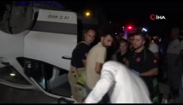 Bursa'da servis aracı takla attı