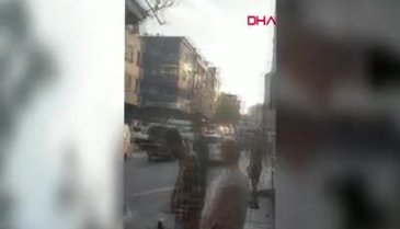 İstanbul'da ihbara giden polisler saldırıya uğradı