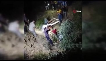 Manisa'da kaza: Traktör uçuruma yuvarlandı
