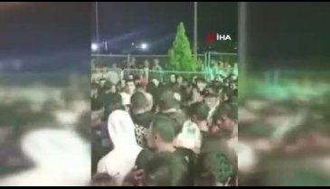 Bursa'daki Edis konserinde tekme ve yumruklar havada uçuştu