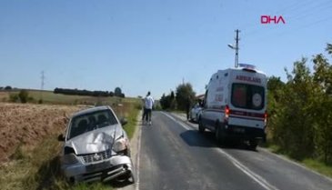 Edirne'de iki otomobil çarpıştı, 4 kişi yaralandı