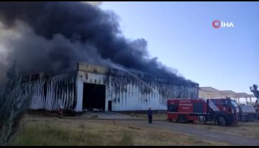 Malatya'da kayısı depolama fabrikasında yangın