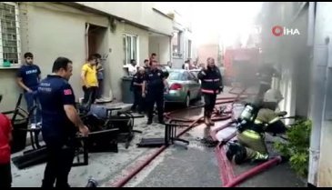 Bursa'da apartman deposunda korkutan yangın