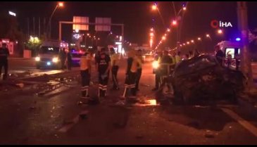 Kayseri'de araç direğe çarptı: 2 ölü, 2 yaralı