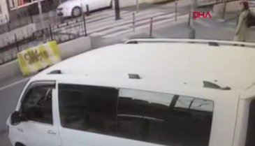 İstanbul'da tramvayın altında kalan motosikletli metrelerce sürüklendi