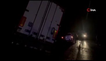 Kars Sarıkamış'ta tırla otomobil çarpıştı: 4 ölü