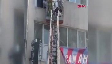 İstanbul Kağıthane'de tekstil atölyesinde yangın!