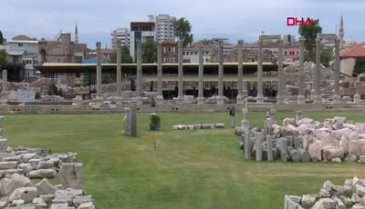 İzmir'de Smyrna Agorası'nda Osmanlı fincanları bulundu