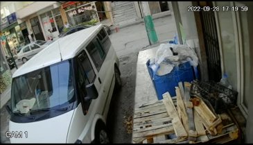 Bursa'da bıçaklı saldırgan mahallenin kabusu oldu! Rastgele bıçaklıyor...