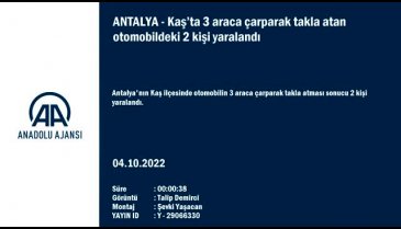 Antalya'da otomobil 3 araca çarparak takla attı