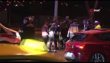 Trafikte kardeş kurşunu: Otomobilin içerisinde...