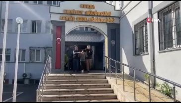 Bursa'da yakalanınca bıçak çekip kaçan şüpheli, adliyeye sevk edildi