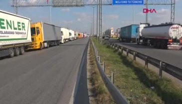Sürücüler 5 gündür sınır kapılarında