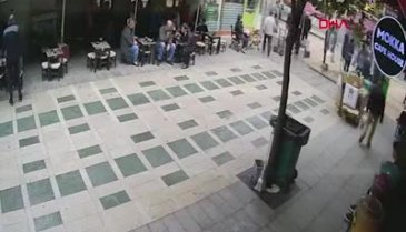 Trabzon'da engelliler yararına bilet satan kadın saldırıya uğradı