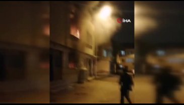 Bursa'da sinir krizi geçiren kişi evini ateşe verdi