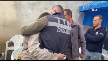 Bartın'daki kurtarma çalışmalarına katılan madenci gözyaşlarına boğuldu