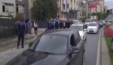 İstanbul'da zabıtaya kürekli saldırdı