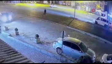 Mardin'de tır ile minibüs çarpıştı, yaya son anda kurtuldu