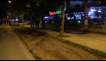 Diyarbakır'da yolda yürüyen kadına maganda kurşunu isabet etti